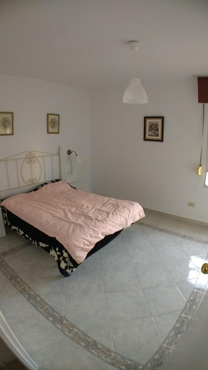 Se vende Apartamento Planta Media de 3 dormitorios en Costa Del Sol, Cadiz, España