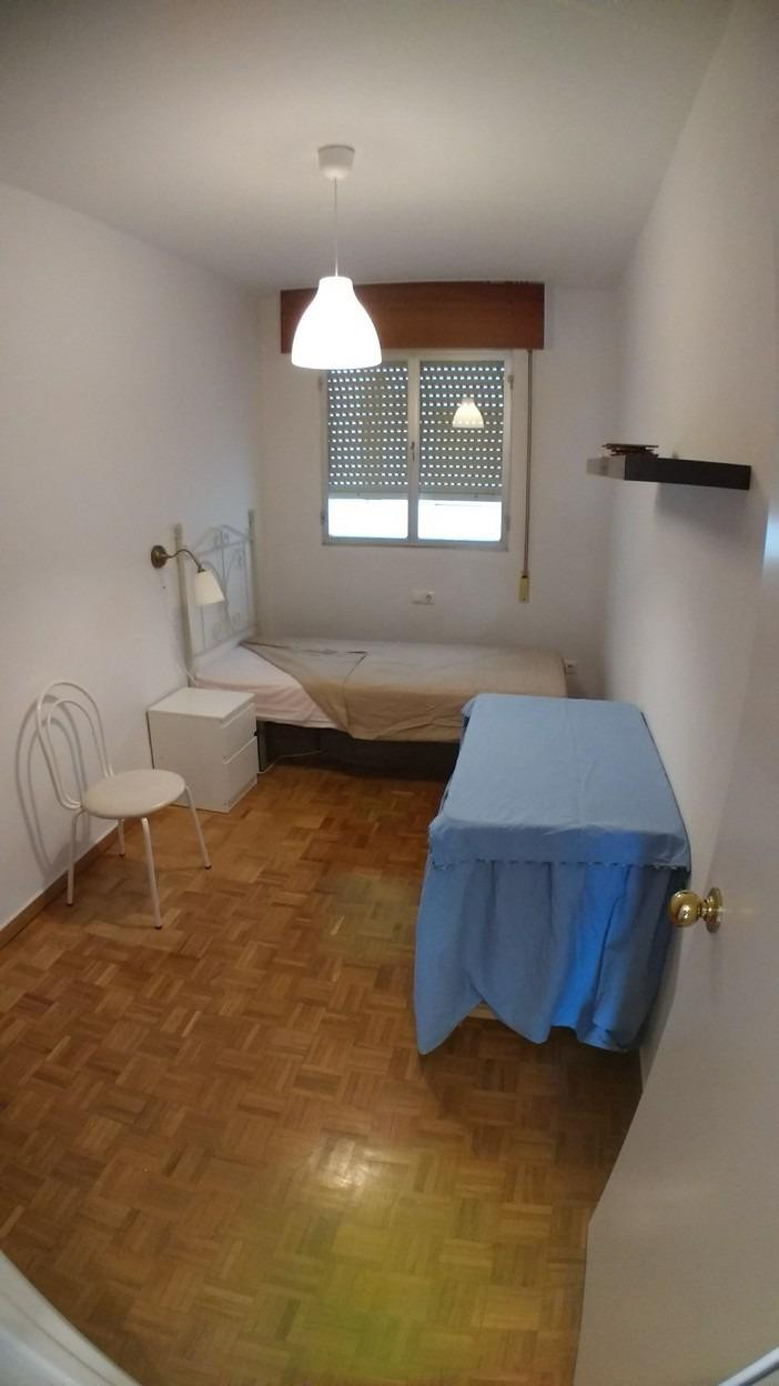 Se vende Apartamento Planta Media de 3 dormitorios en Costa Del Sol, Cadiz, España