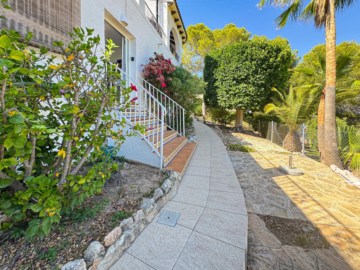 3 Bed Townhouse for sale in La Nucia Costa Blanca, Alicante, Spain