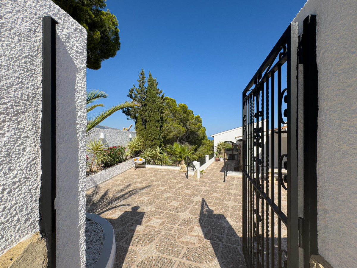 3 Bed Townhouse for sale in La Nucia Costa Blanca, Alicante, Spain