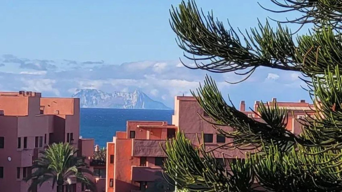 4 Bed Townhouse for sale in Estepona Costa Del Sol, Málaga, Spain