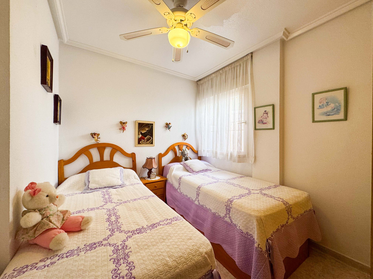 Se vende Villa - Chalet de 2 dormitorios en Costa Blanca, Alicante, España