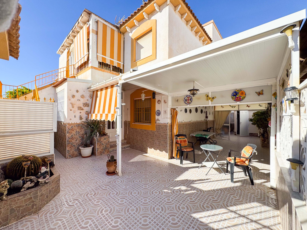 Se vende Villa - Chalet de 2 dormitorios en Costa Blanca, Alicante, España