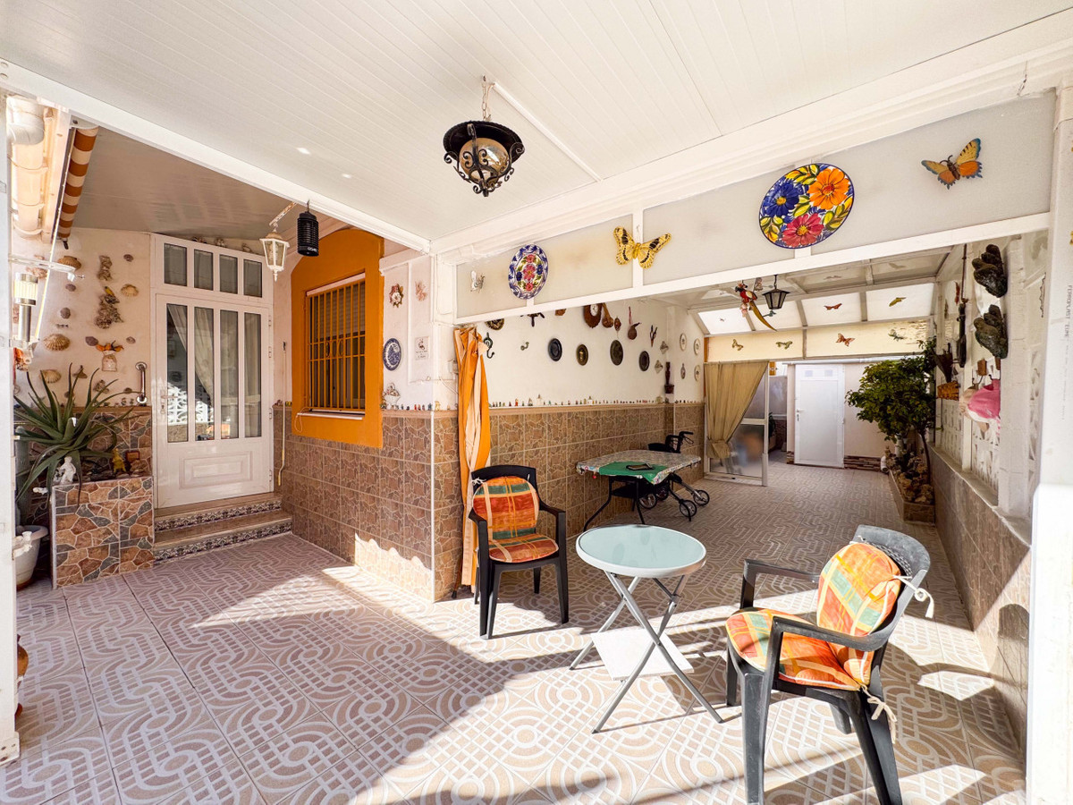 Se vende Villa - Chalet de 2 dormitorios en Costa Blanca, Alicante, España