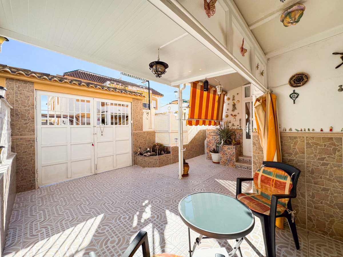 Se vende Villa - Chalet de 2 dormitorios en Costa Blanca, Alicante, España