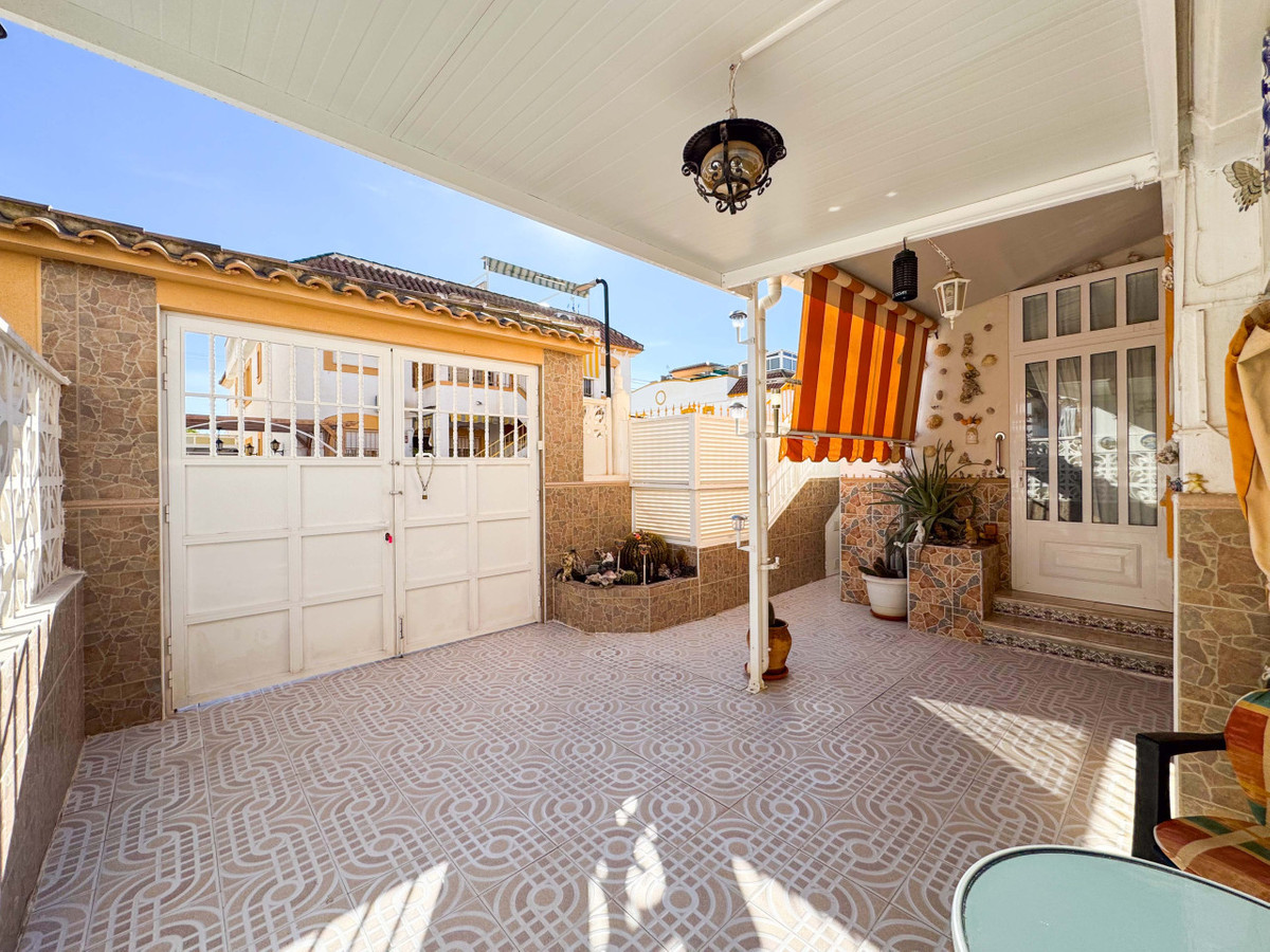 Se vende Villa - Chalet de 2 dormitorios en Costa Blanca, Alicante, España
