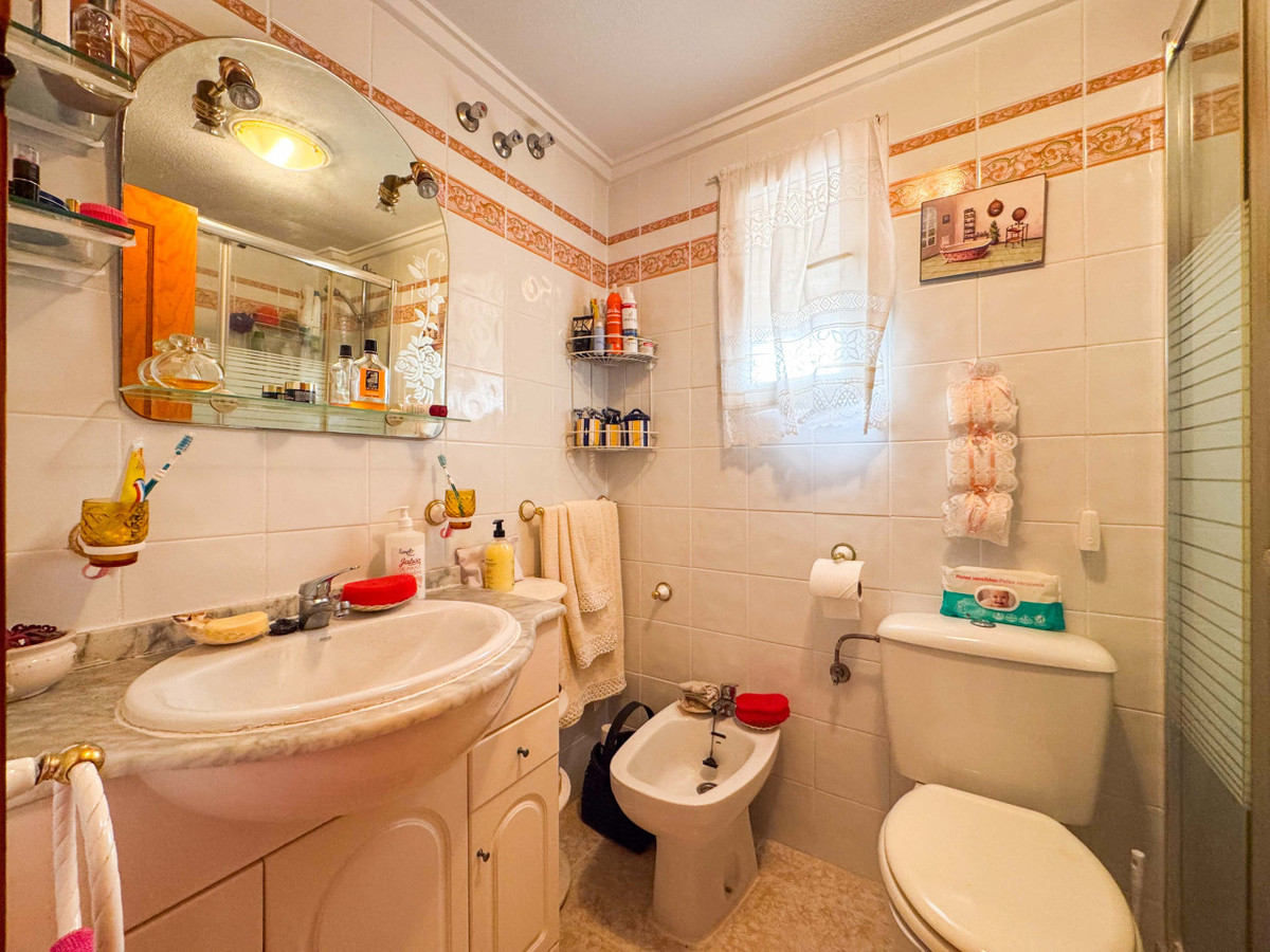 Se vende Villa - Chalet de 2 dormitorios en Costa Blanca, Alicante, España