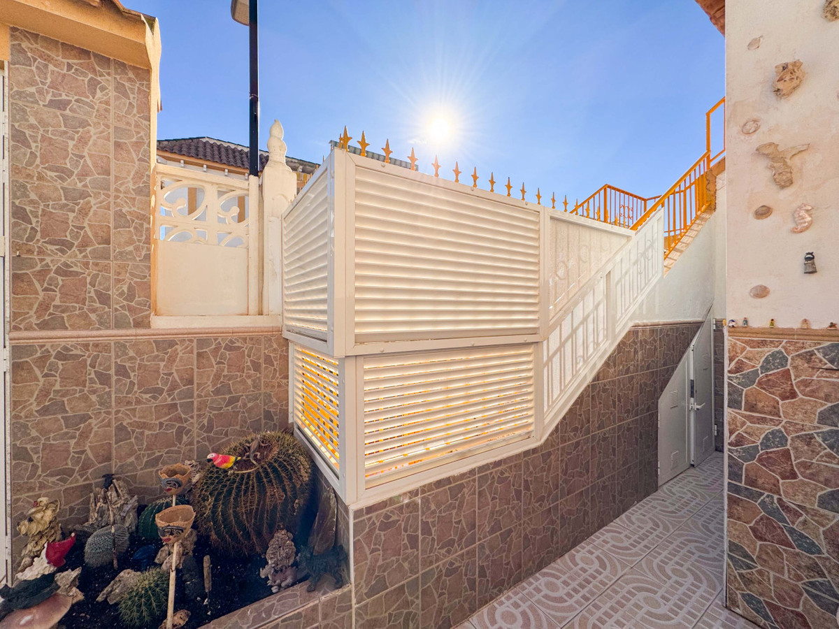 Se vende Villa - Chalet de 2 dormitorios en Costa Blanca, Alicante, España