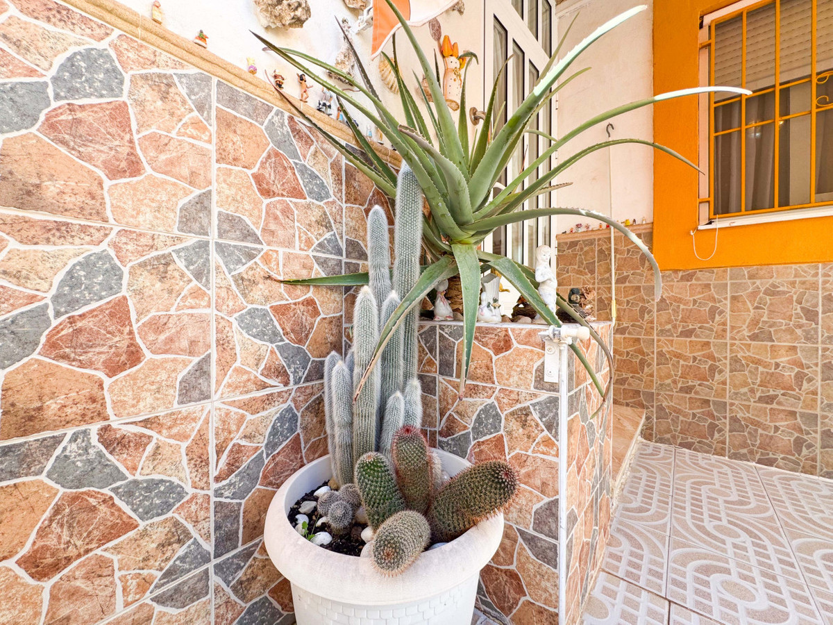 Se vende Villa - Chalet de 2 dormitorios en Costa Blanca, Alicante, España