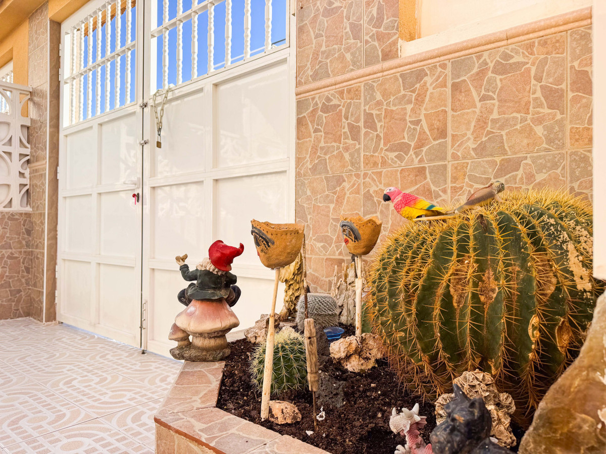 Se vende Villa - Chalet de 2 dormitorios en Costa Blanca, Alicante, España