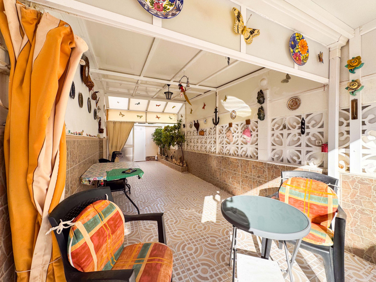 Se vende Villa - Chalet de 2 dormitorios en Costa Blanca, Alicante, España
