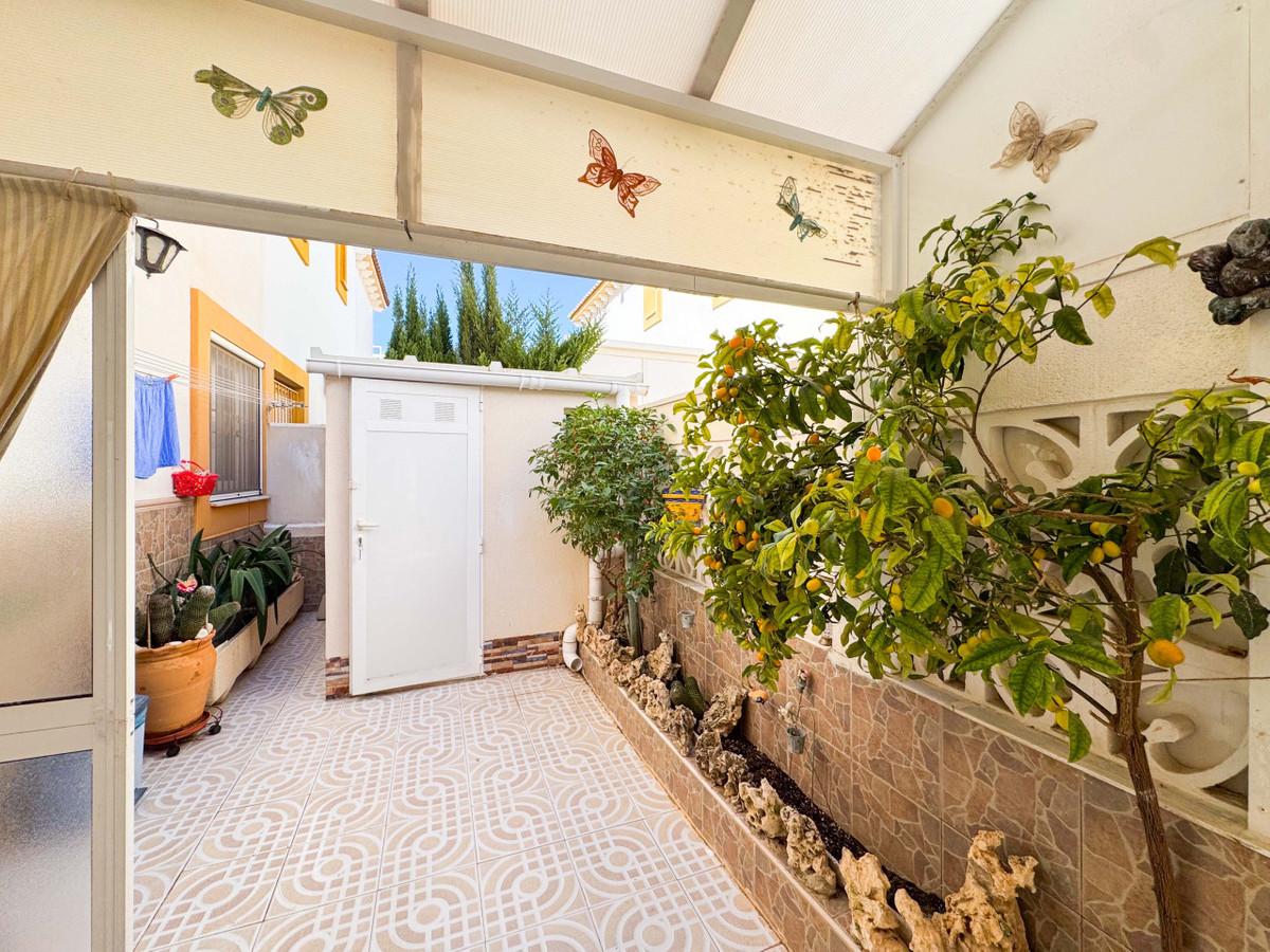 Se vende Villa - Chalet de 2 dormitorios en Costa Blanca, Alicante, España