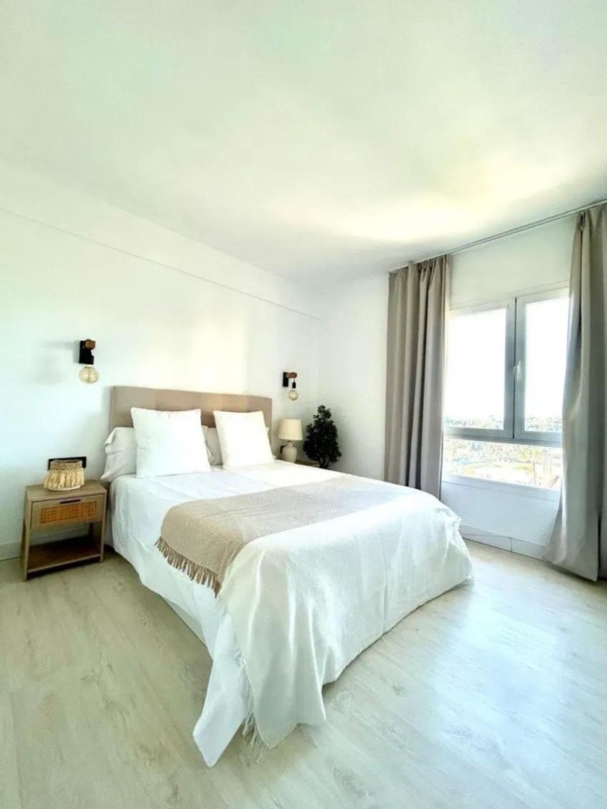 Se vende Apartamento Planta Media de 2 dormitorios en Costa Del Sol, Málaga, España
