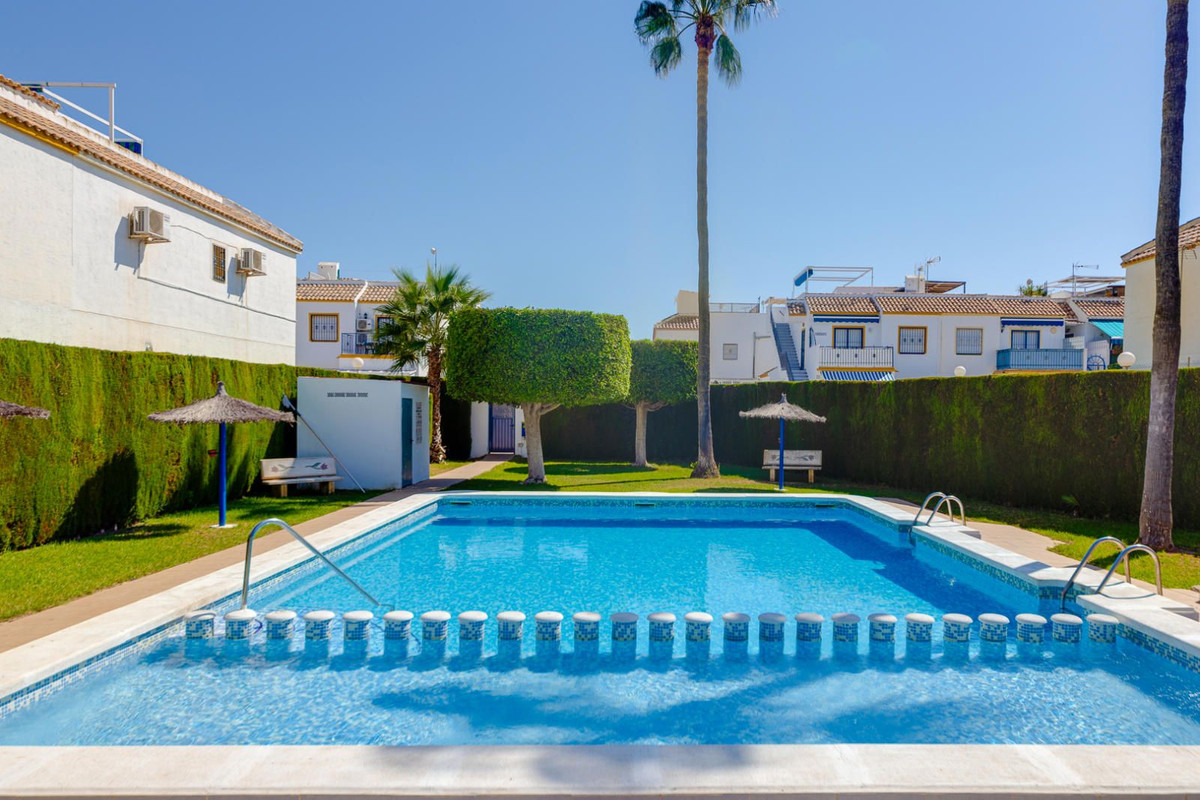Se vende Bungalow de 3 dormitorios en Costa Blanca, Alicante, España