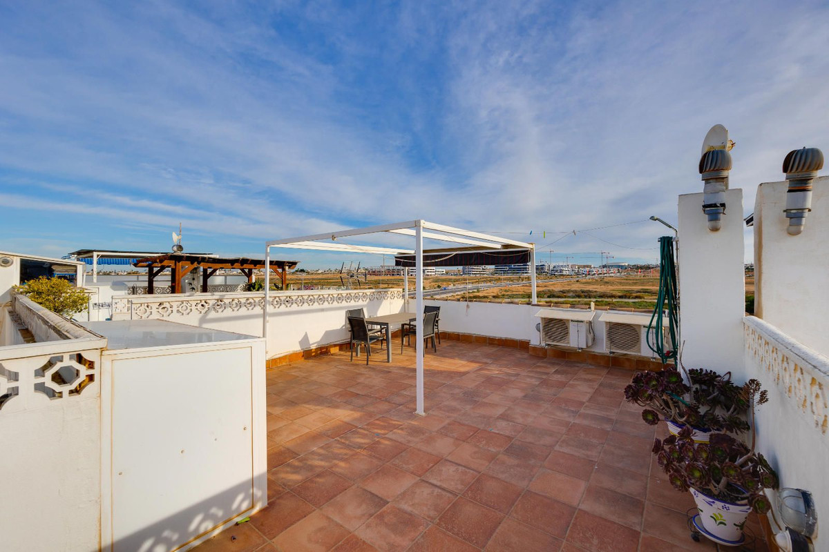 Se vende Bungalow de 3 dormitorios en Costa Blanca, Alicante, España