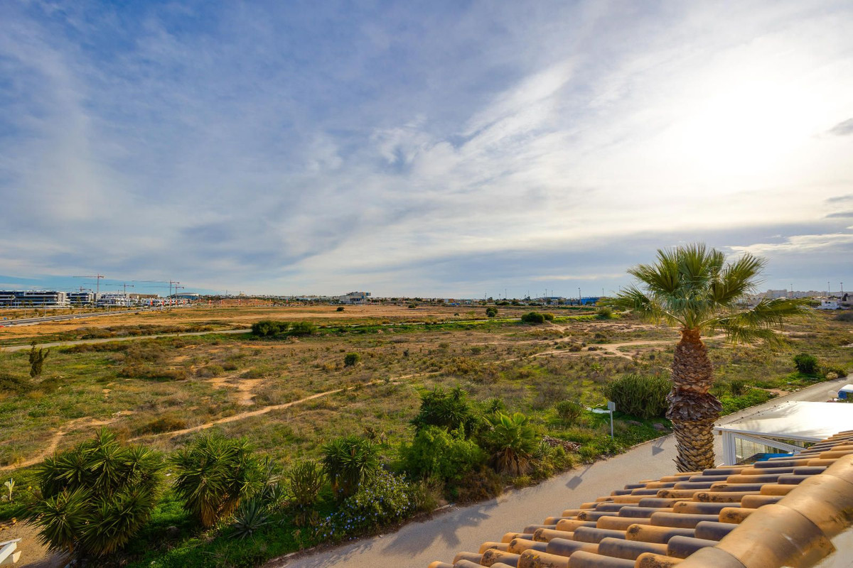 Se vende Bungalow de 3 dormitorios en Costa Blanca, Alicante, España