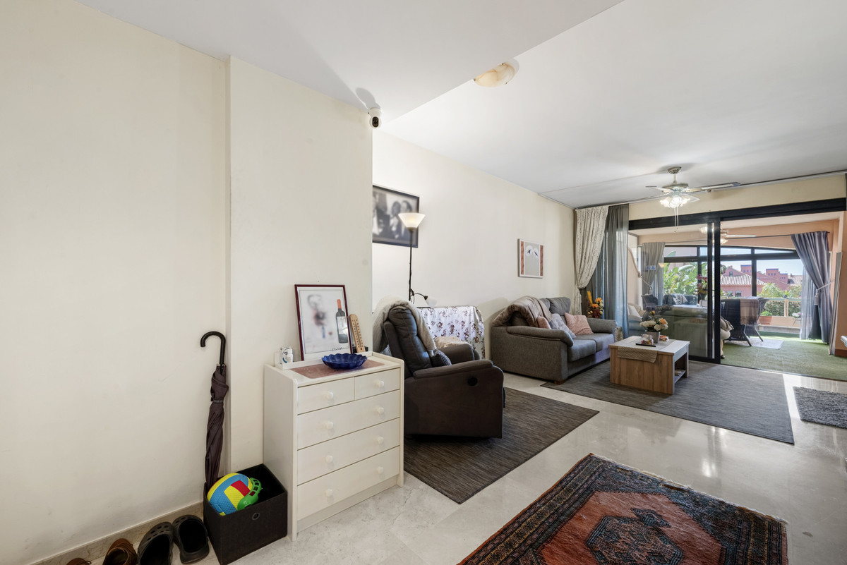 2 Bed Apartment for sale in Calahonda Costa Del Sol, Málaga, Spain