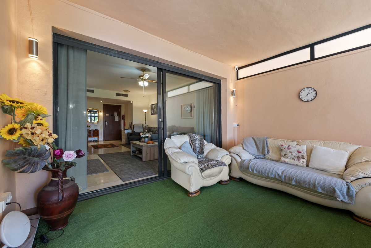 2 Bed Apartment for sale in Calahonda Costa Del Sol, Málaga, Spain