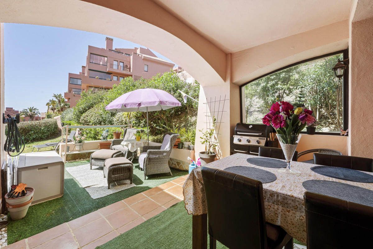 2 Bed Apartment for sale in Calahonda Costa Del Sol, Málaga, Spain