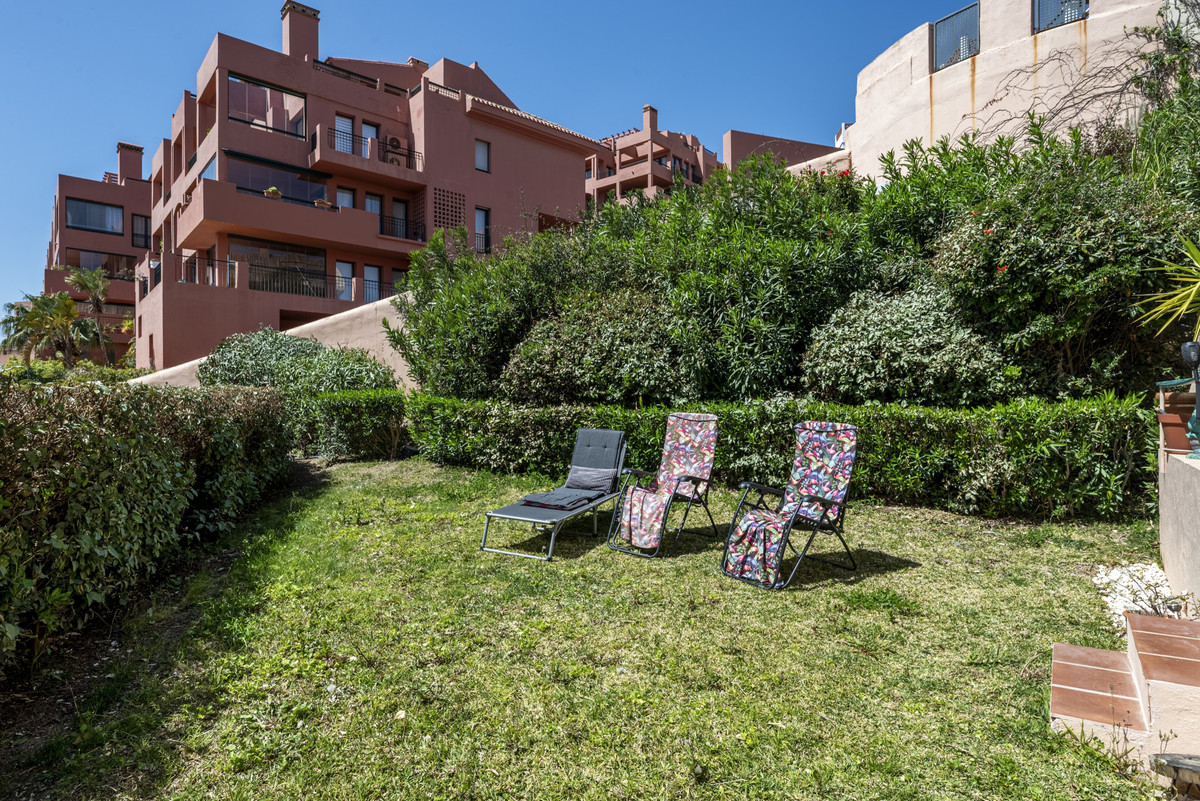 2 Bed Apartment for sale in Calahonda Costa Del Sol, Málaga, Spain