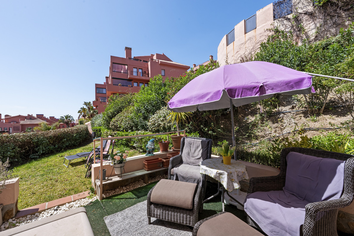 2 Bed Apartment for sale in Calahonda Costa Del Sol, Málaga, Spain