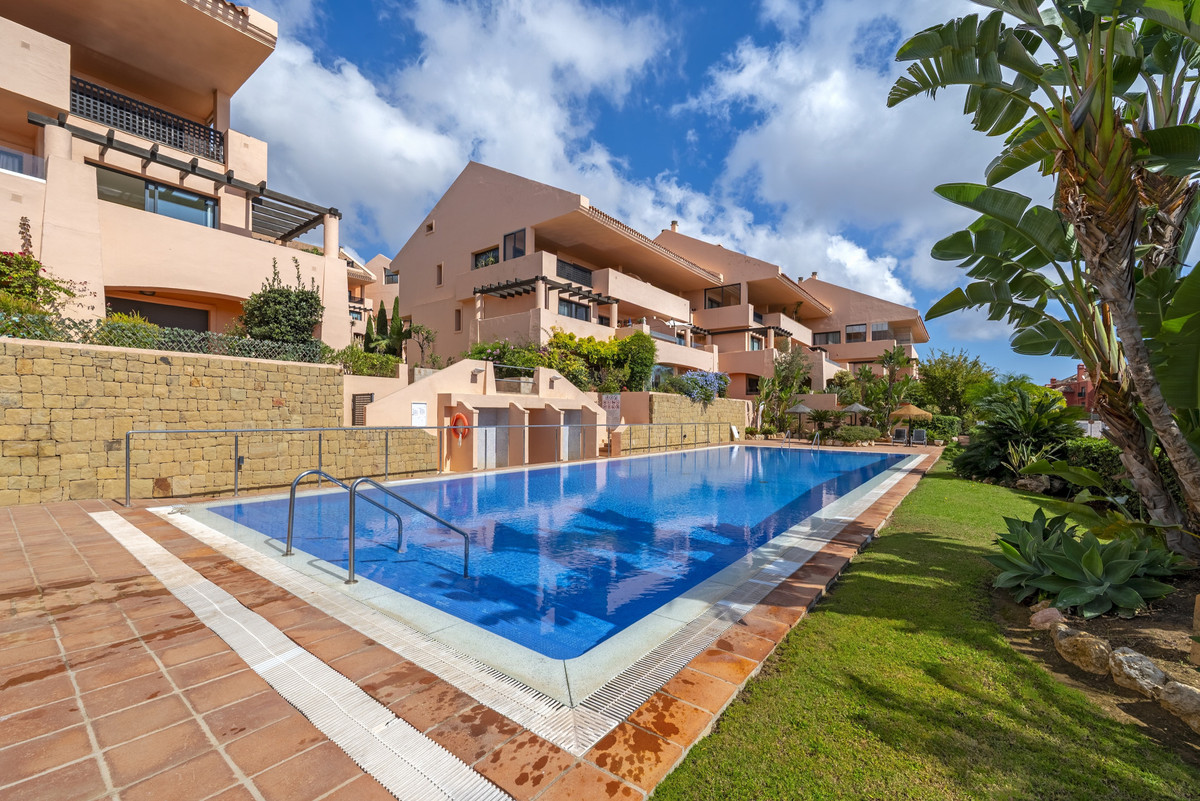 2 Bed Apartment for sale in Calahonda Costa Del Sol, Málaga, Spain