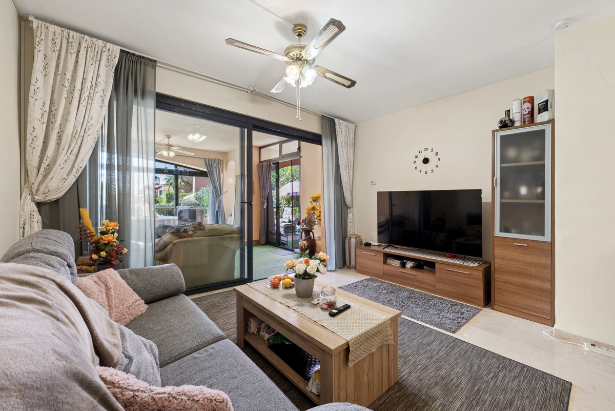 2 Bed Apartment for sale in Calahonda Costa Del Sol, Málaga, Spain