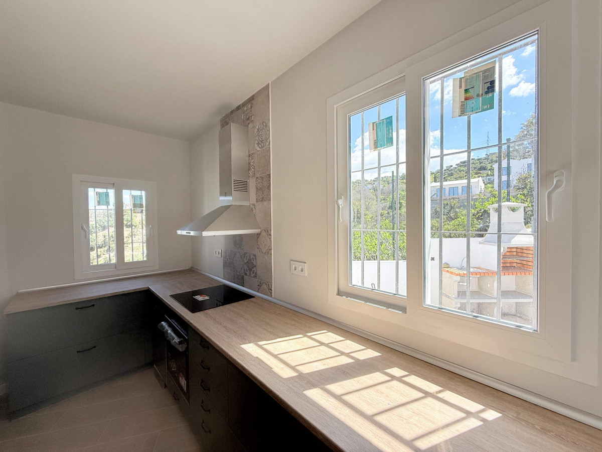 3 Bed Townhouse for sale in Coín Costa Del Sol, Málaga, Spain