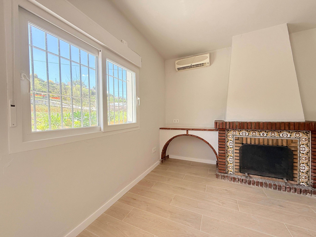 3 Bed Townhouse for sale in Coín Costa Del Sol, Málaga, Spain