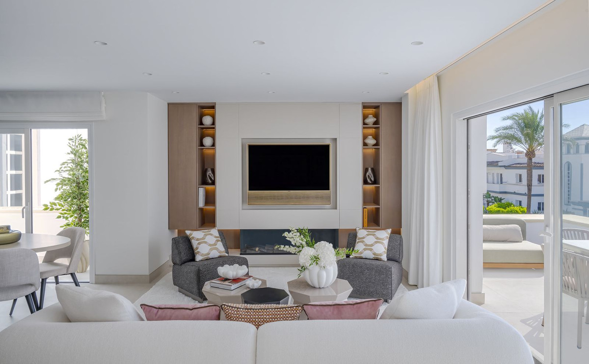 3 Bed Apartment for sale in New Golden Mile Costa Del Sol, Málaga, Spain
