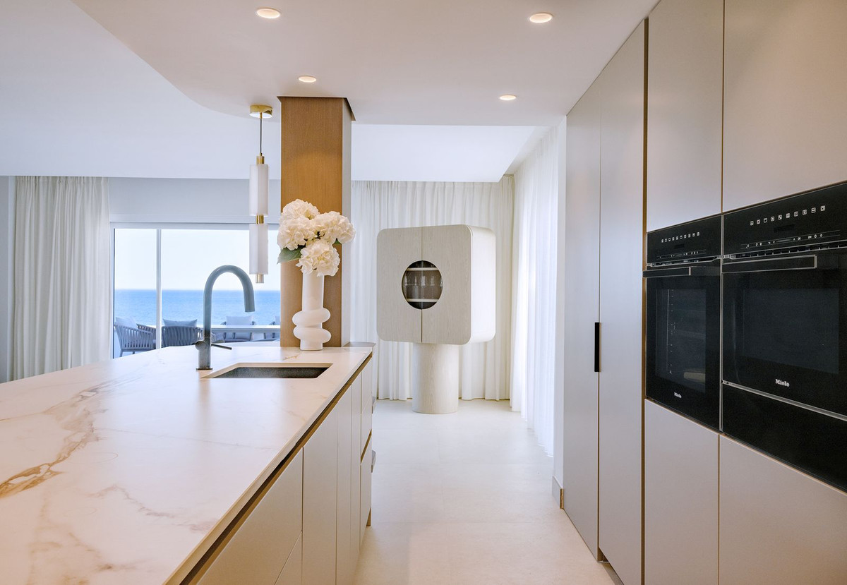3 Bed Apartment for sale in New Golden Mile Costa Del Sol, Málaga, Spain