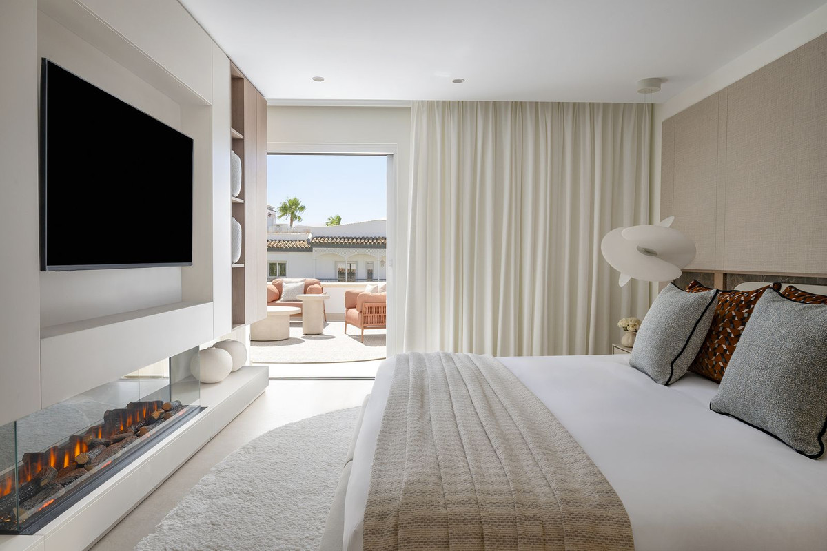 3 Bed Apartment for sale in New Golden Mile Costa Del Sol, Málaga, Spain