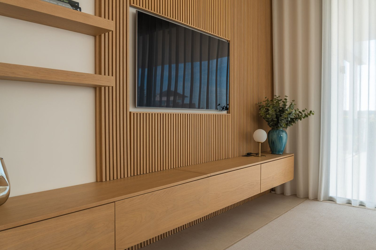 3 Bed Apartment for sale in Benahavís Costa Del Sol, Málaga, Spain