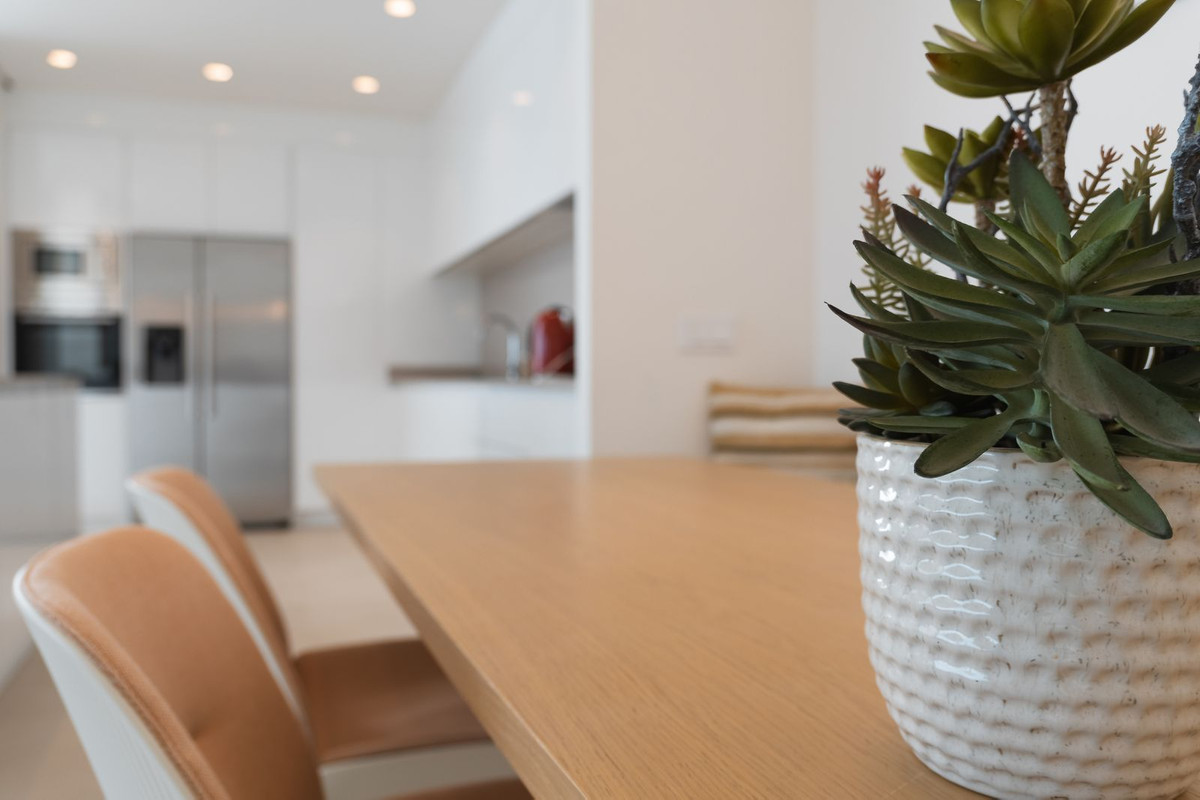 3 Bed Apartment for sale in Benahavís Costa Del Sol, Málaga, Spain