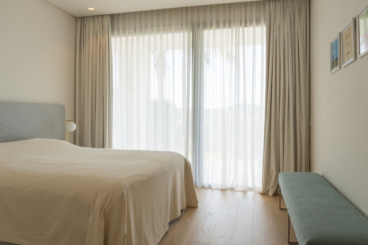 3 Bed Apartment for sale in Benahavís Costa Del Sol, Málaga, Spain