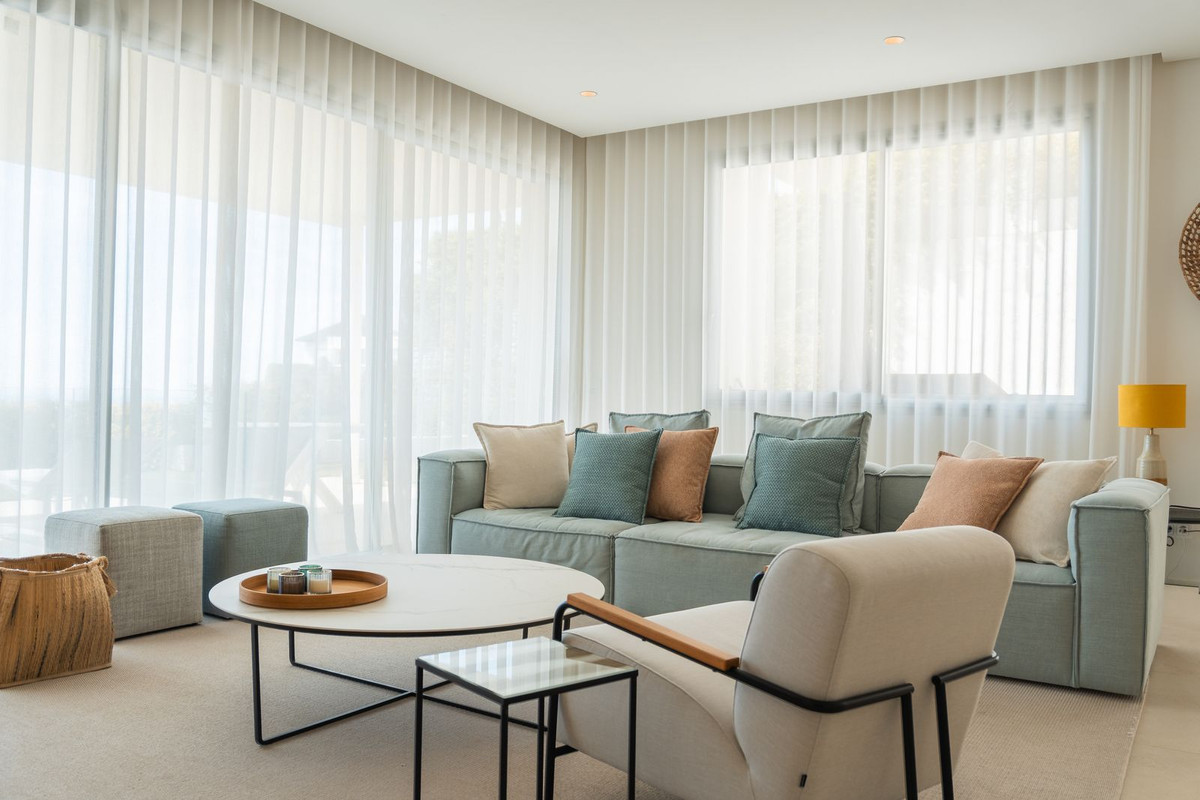 3 Bed Apartment for sale in Benahavís Costa Del Sol, Málaga, Spain
