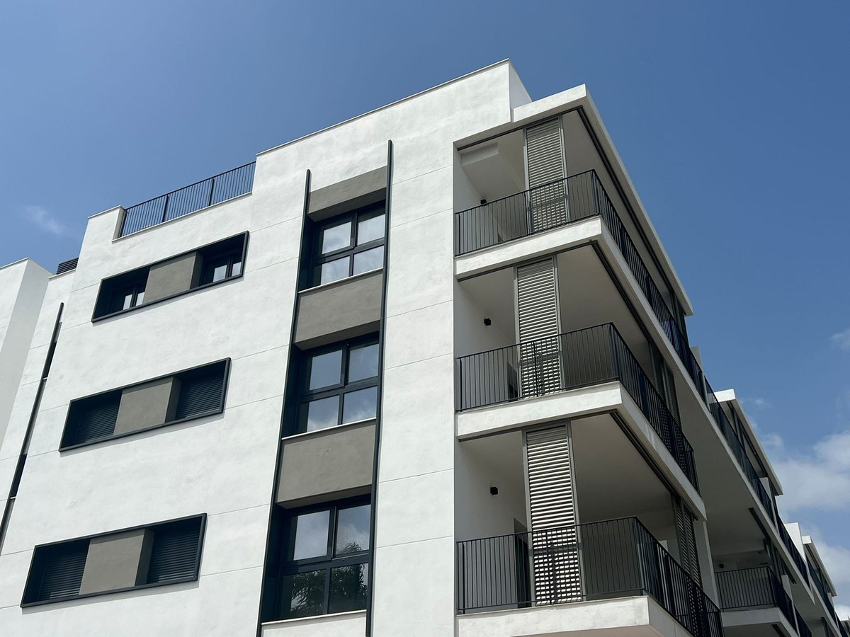 2 Bed Apartment for sale in Estepona Costa Del Sol, Málaga, Spain