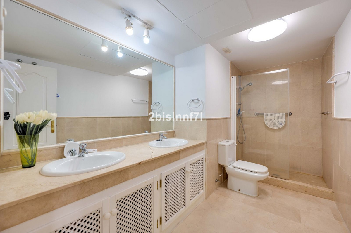 3 Bed Apartment for sale in Elviria Costa Del Sol, Málaga, Spain