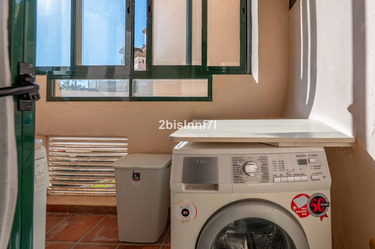 3 Bed Apartment for sale in Elviria Costa Del Sol, Málaga, Spain