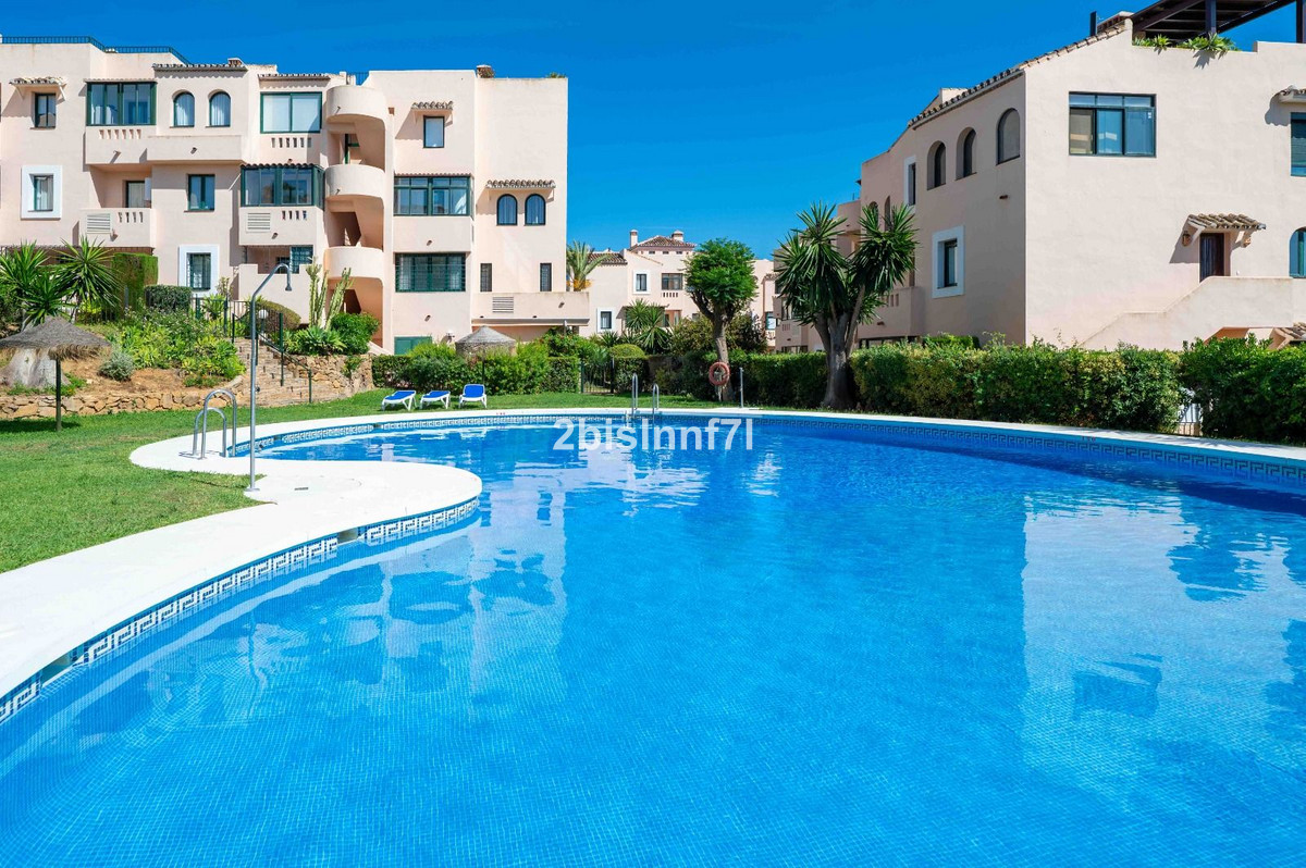 3 Bed Apartment for sale in Elviria Costa Del Sol, Málaga, Spain