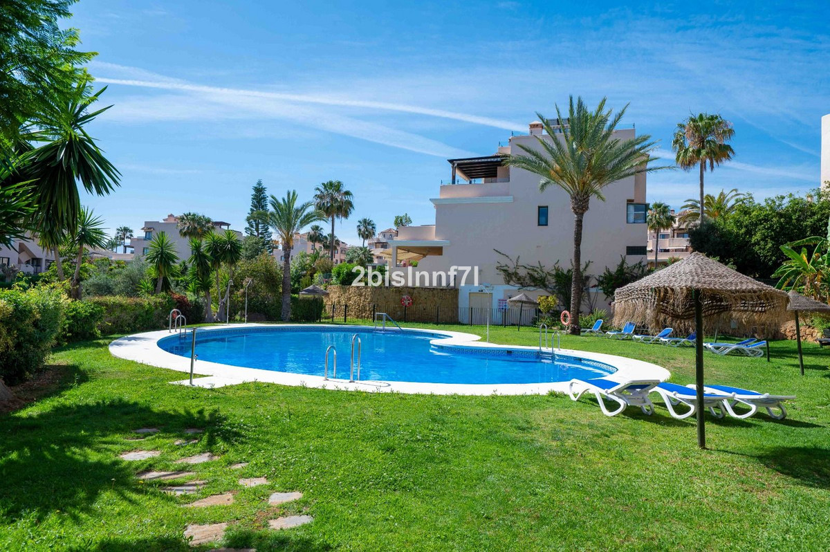 3 Bed Apartment for sale in Elviria Costa Del Sol, Málaga, Spain