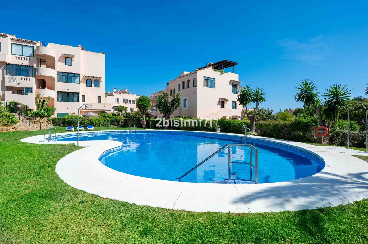 3 Bed Apartment for sale in Elviria Costa Del Sol, Málaga, Spain