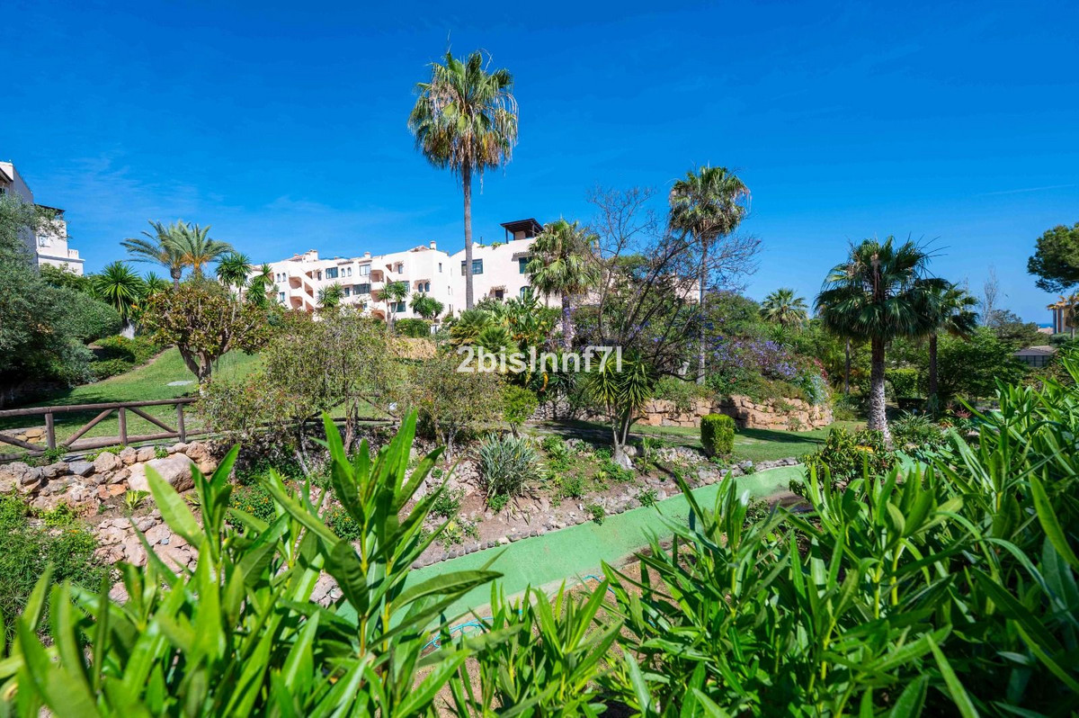3 Bed Apartment for sale in Elviria Costa Del Sol, Málaga, Spain