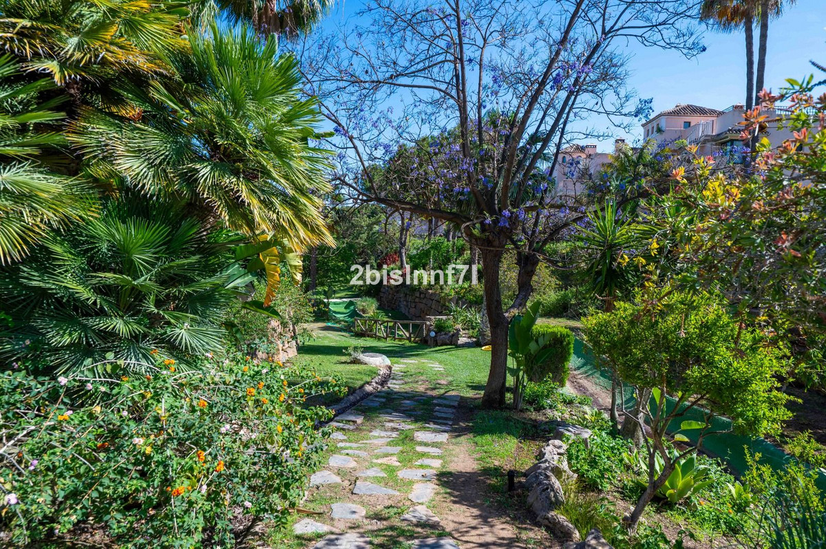 3 Bed Apartment for sale in Elviria Costa Del Sol, Málaga, Spain