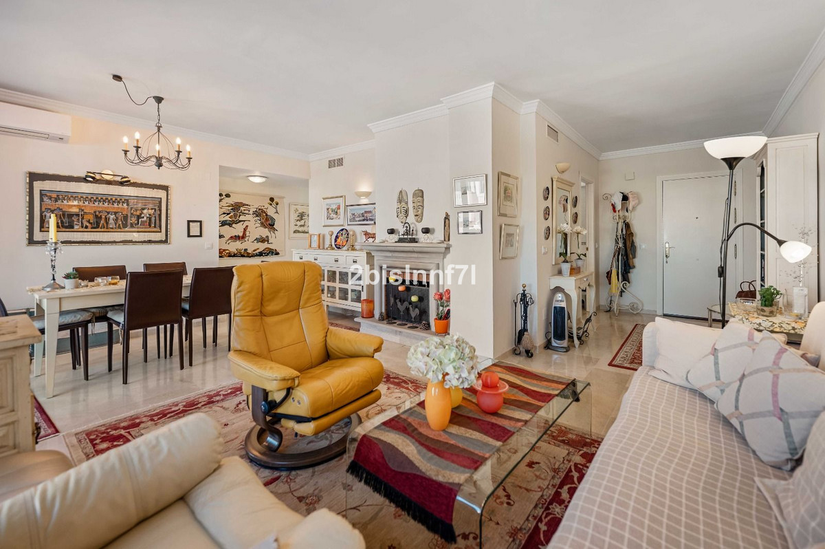 3 Bed Apartment for sale in Elviria Costa Del Sol, Málaga, Spain