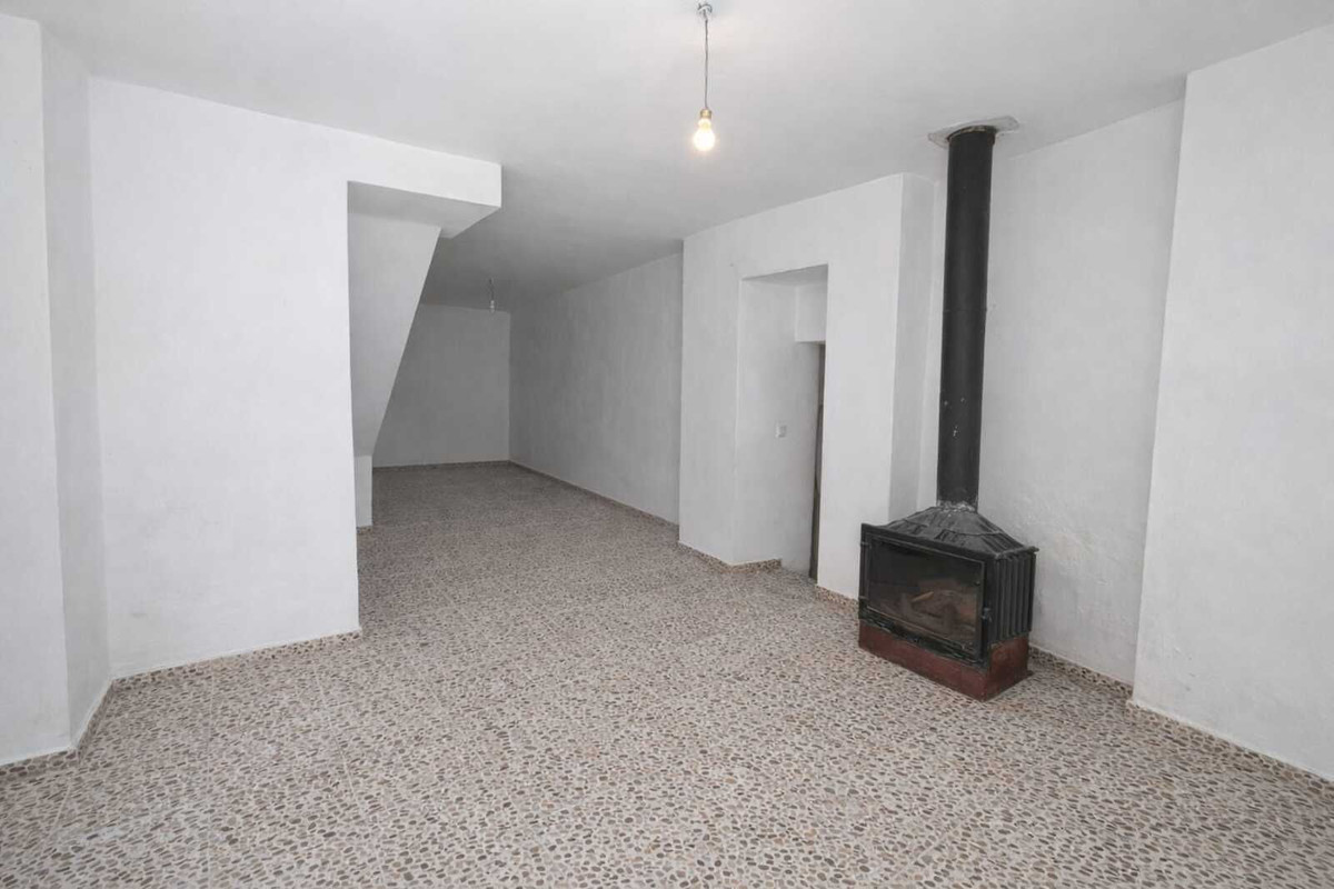 2 Bed Townhouse for sale in Cartajima Costa Del Sol, Málaga, Spain