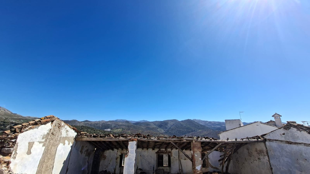 2 Bed Townhouse for sale in Cartajima Costa Del Sol, Málaga, Spain