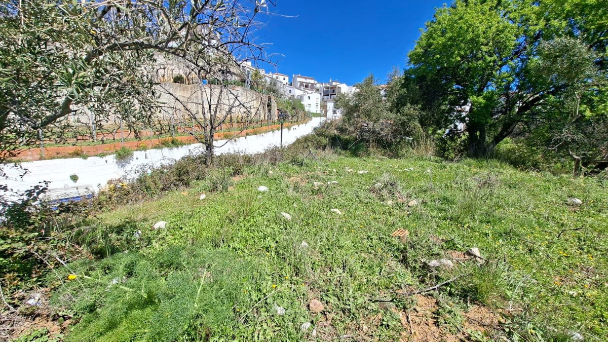 2 Bed Townhouse for sale in Cartajima Costa Del Sol, Málaga, Spain