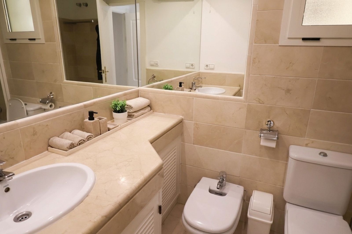 2 Bed Apartment for sale in Los Arqueros Costa Del Sol, Málaga, Spain
