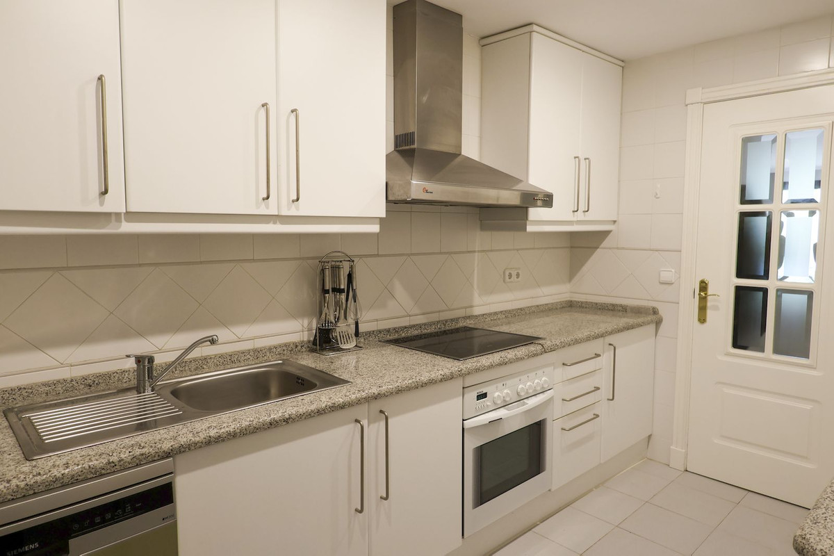 2 Bed Apartment for sale in Los Arqueros Costa Del Sol, Málaga, Spain